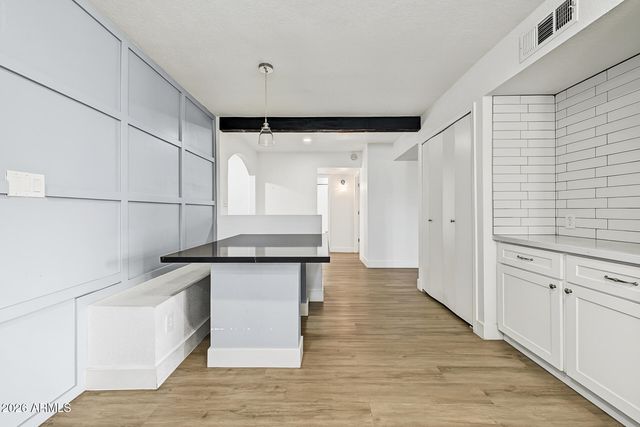 658 W PORT AU PRINCE Lane, Phoenix, AZ 85023