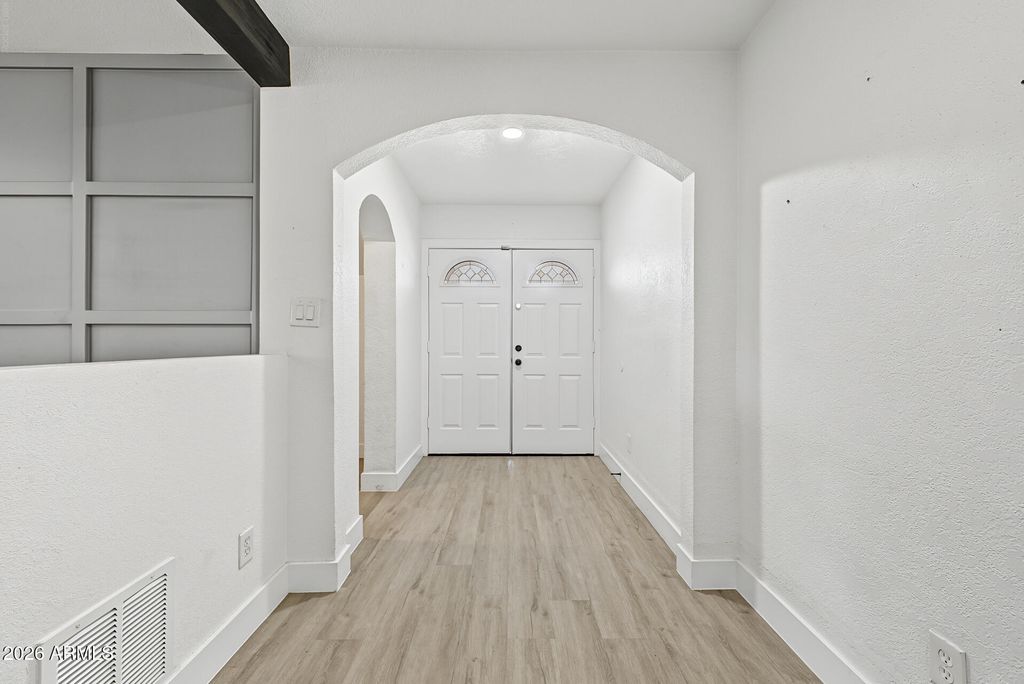658 W PORT AU PRINCE Lane, Phoenix, AZ 85023 — photo 3