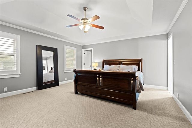 8110 W 117th Street, Overland Park, KS 66210