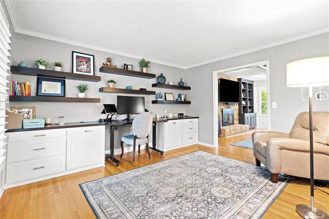 8110 W 117th Street, Overland Park, KS 66210