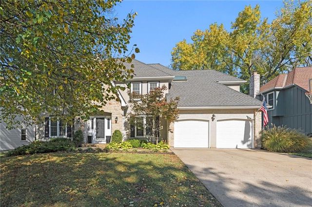 8110 W 117th Street, Overland Park, KS 66210