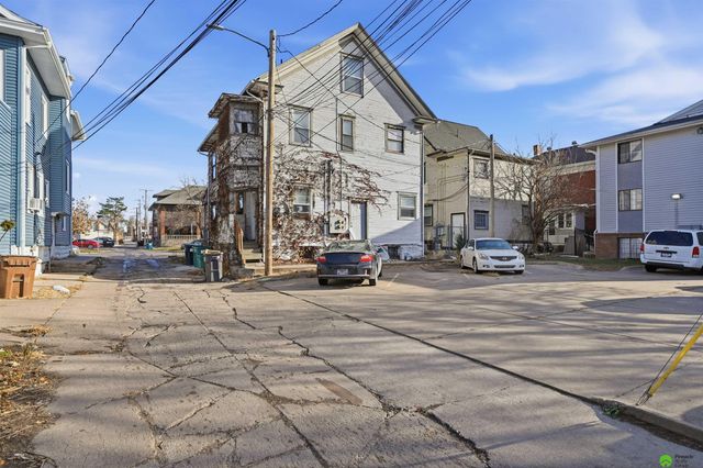 925, 929 Goodhue Boulevard, Lincoln, NE 68508