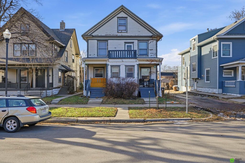 925, 929 Goodhue Boulevard, Lincoln, NE 68508