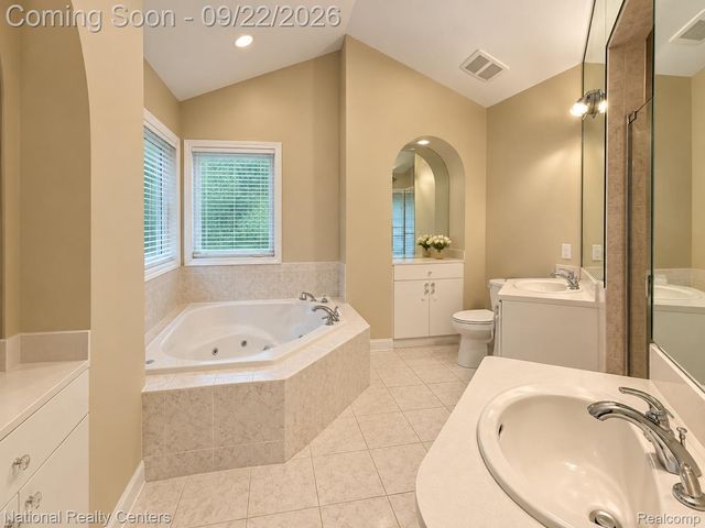 5612 Stanhope Street, West Bloomfield Charter Township, MI 48322