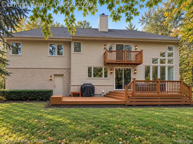 5612 Stanhope Street, West Bloomfield Charter Township, MI 48322