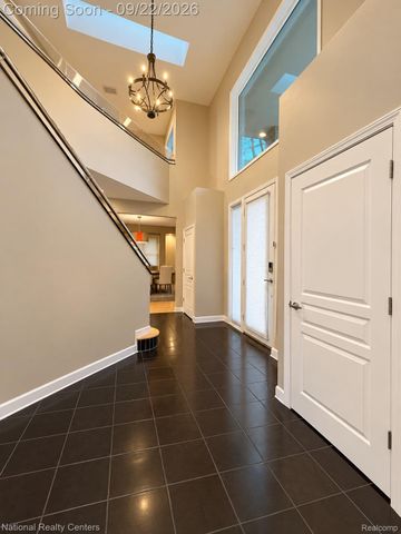 5612 Stanhope Street, West Bloomfield Charter Township, MI 48322