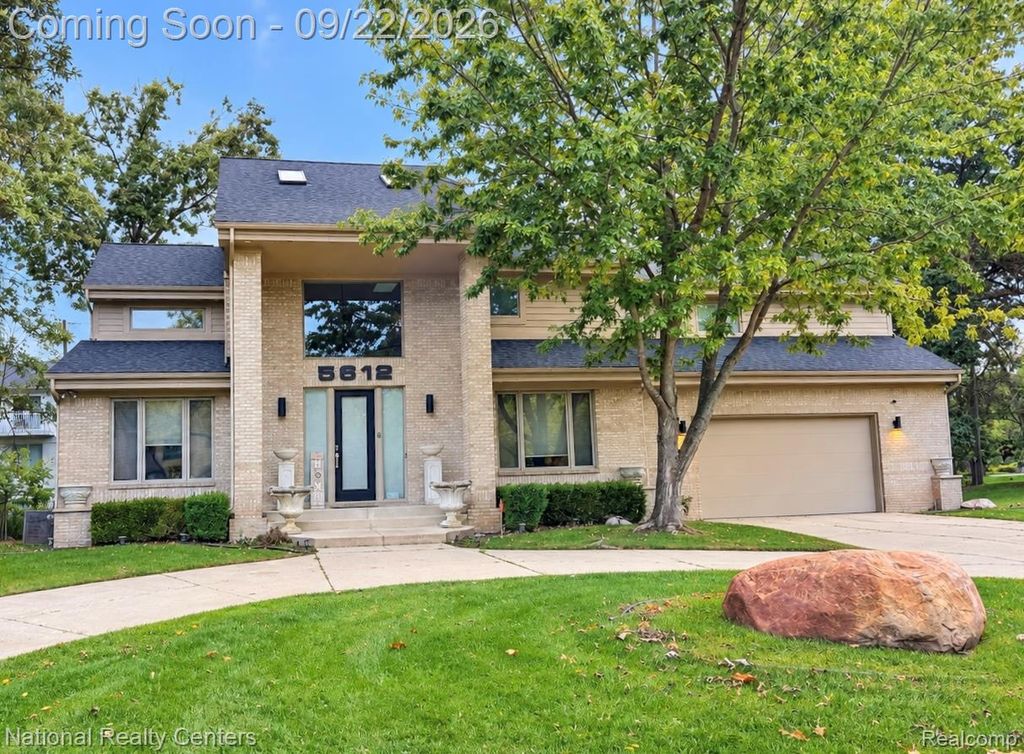 5612 Stanhope Street, West Bloomfield Charter Township, MI 48322