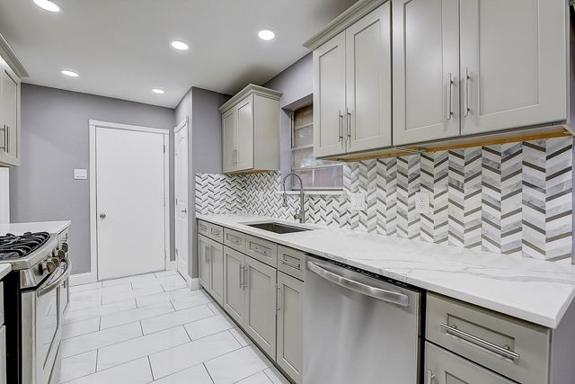 901 Lancaster Park Drive, Lancaster, TX 75146