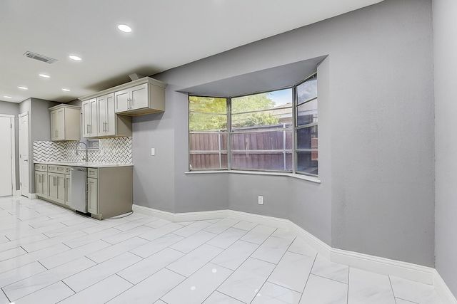 901 Lancaster Park Drive, Lancaster, TX 75146