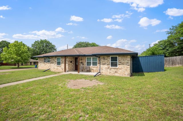 901 Lancaster Park Drive, Lancaster, TX 75146