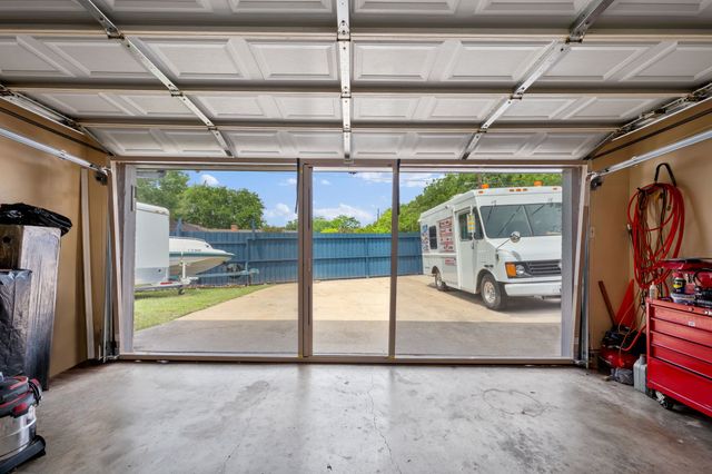 901 Lancaster Park Drive, Lancaster, TX 75146