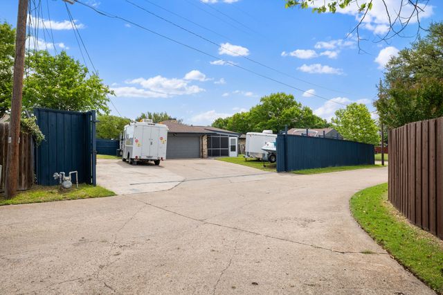 901 Lancaster Park Drive, Lancaster, TX 75146