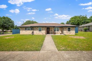 901 Lancaster Park Drive, Lancaster, TX 75146