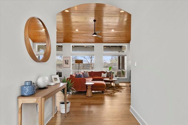 510 W 22nd ST, Georgetown, TX 78626