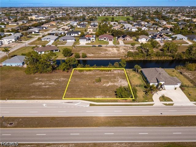 2719 Ceitus PKWY, Cape Coral, FL 33991