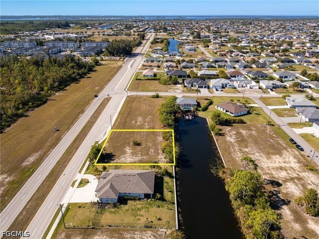 2719 Ceitus PKWY, Cape Coral, FL 33991