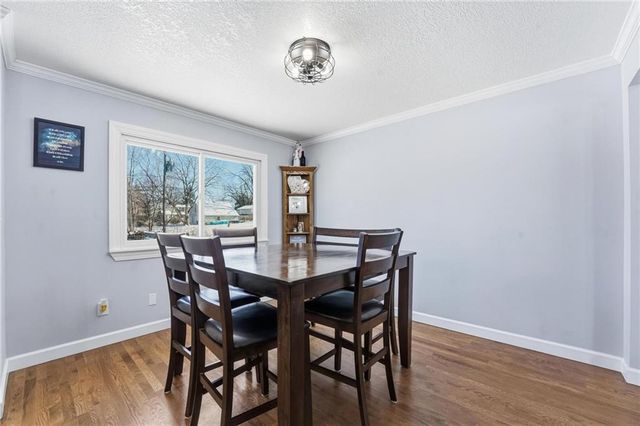 6009 EARNSHAW Street, Shawnee, KS 66216