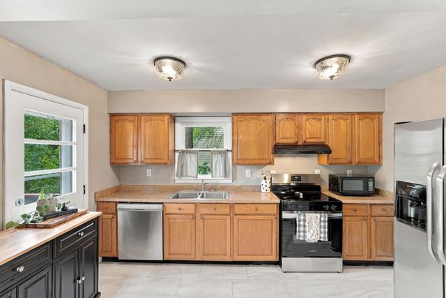 2909 Clays Mill Road, Lexington, KY 40503