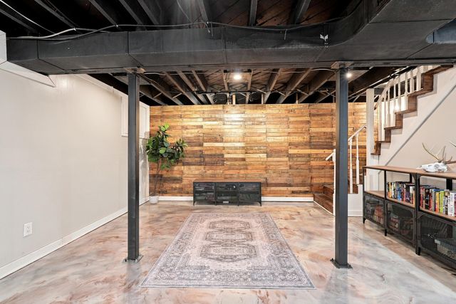 2909 Clays Mill Road, Lexington, KY 40503