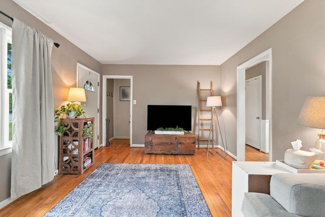 2909 Clays Mill Road, Lexington, KY 40503