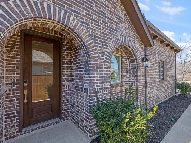 1504 Gelding Drive, Aubrey, TX 76227