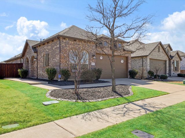 1504 Gelding Drive, Aubrey, TX 76227