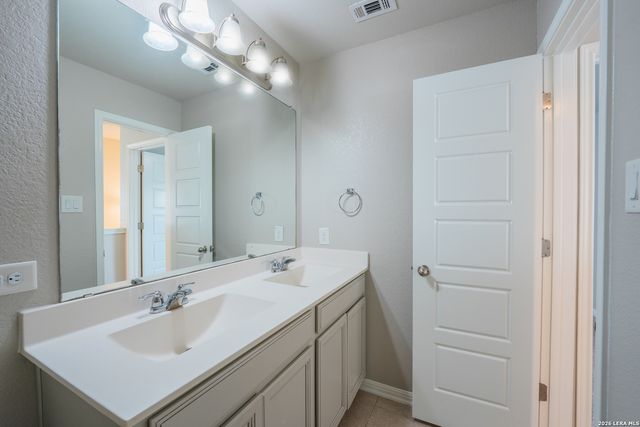 13311 Badlands Bnd, St Hedwig, TX 78152