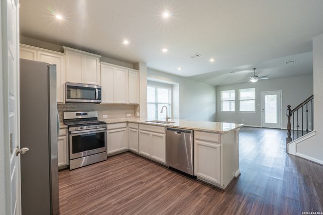 13311 Badlands Bnd, St Hedwig, TX 78152