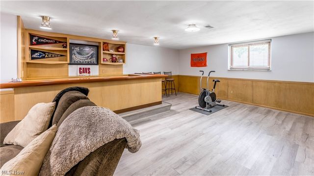 6903 E Sprague Road, Independence, OH 44131