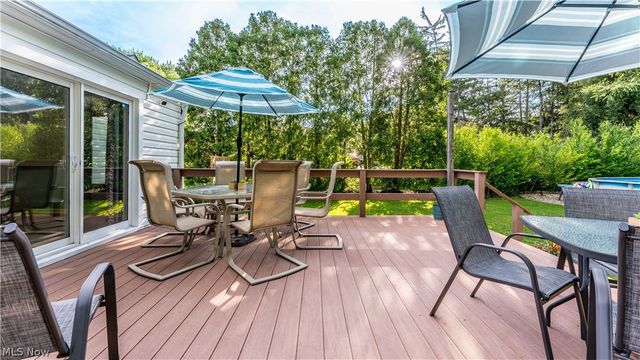 6903 E Sprague Road, Independence, OH 44131
