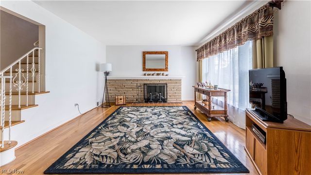 6903 E Sprague Road, Independence, OH 44131