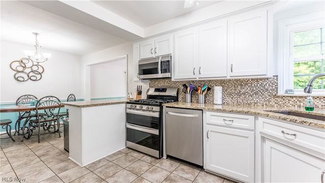 6903 E Sprague Road, Independence, OH 44131