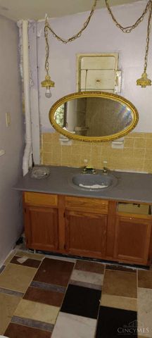 1808 Carll Street, Cincinnati, OH 45225