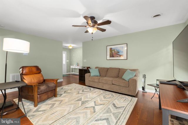 102 GLENWOOD AVE, Stafford, VA 22554