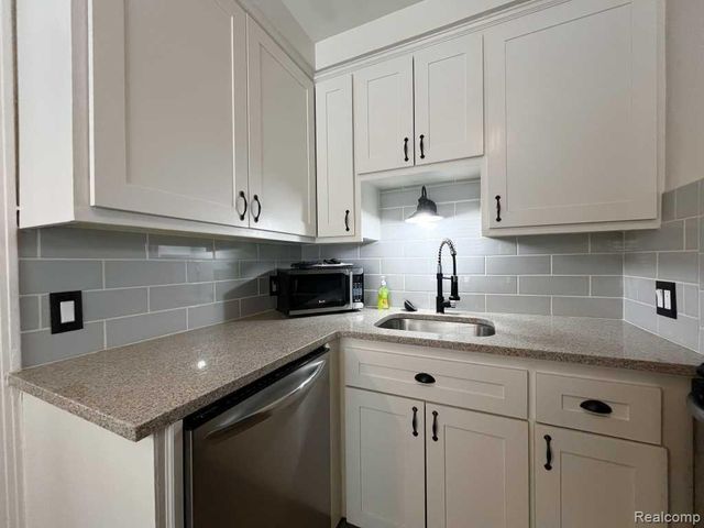 3402 Ravena Avenue, Royal Oak, MI 48073