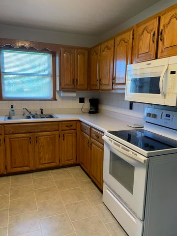 8550 Highway E, Houston, MO 65483