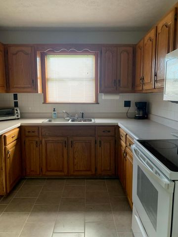 8550 Highway E, Houston, MO 65483