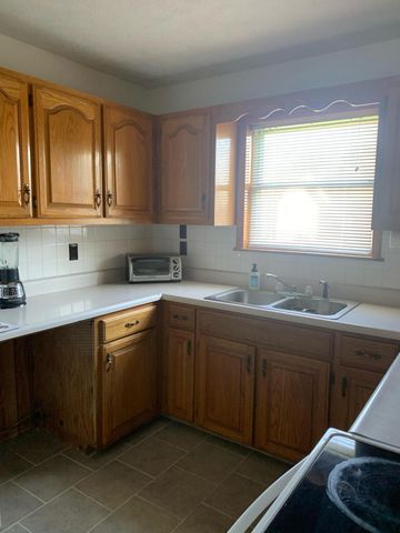 8550 Highway E, Houston, MO 65483