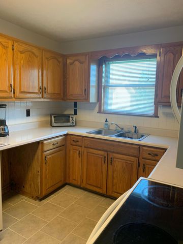 8550 Highway E, Houston, MO 65483