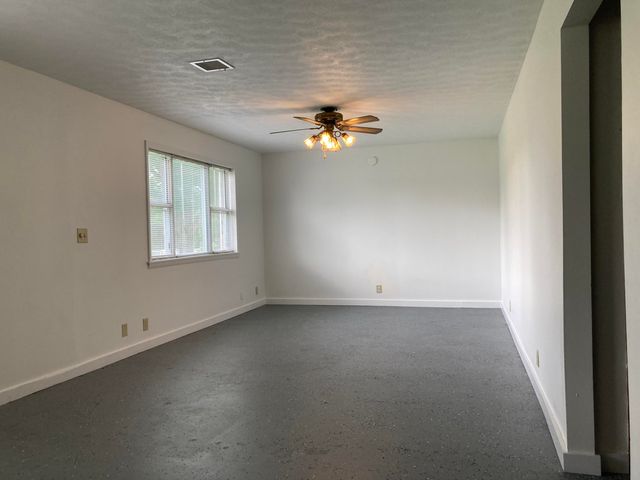 8550 Highway E, Houston, MO 65483