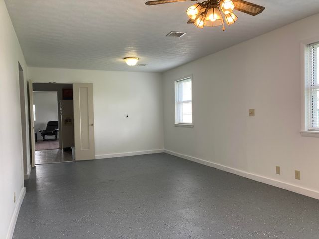 8550 Highway E, Houston, MO 65483