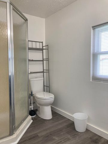 8550 Highway E, Houston, MO 65483