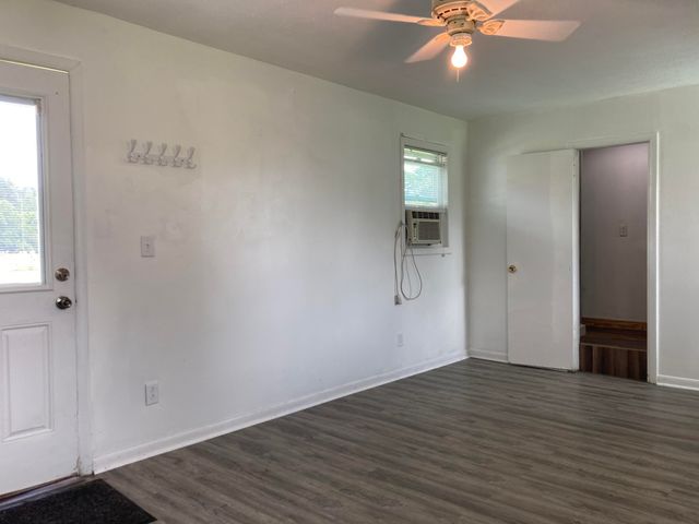 8550 Highway E, Houston, MO 65483