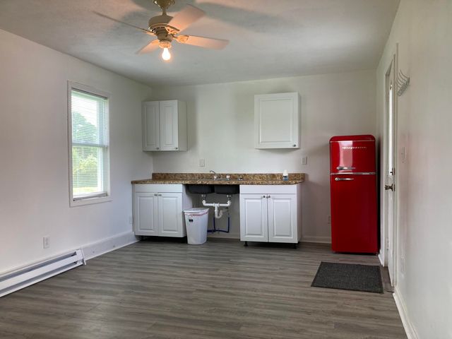 8550 Highway E, Houston, MO 65483