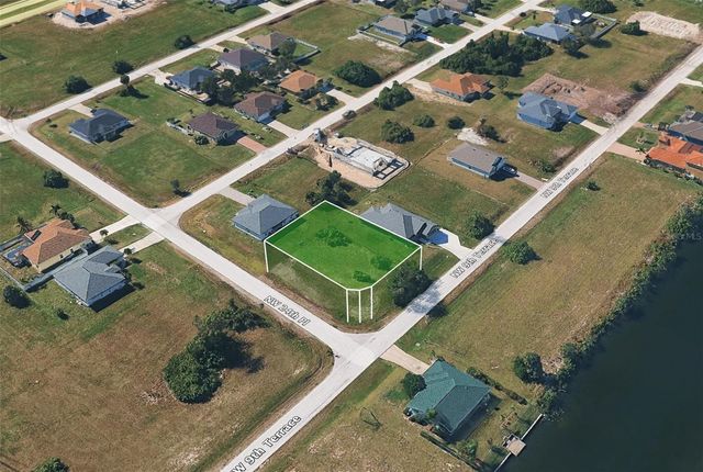 2416 NW 9TH TER, Cape Coral, FL 33993