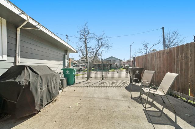 5605 Colfax Street, Houston, TX 77020