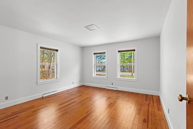 52 Clear Pond Rd, Lakeville, MA 02347