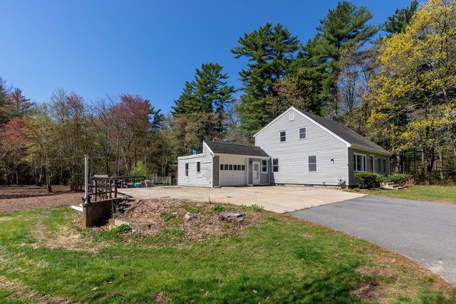 52 Clear Pond Rd, Lakeville, MA 02347