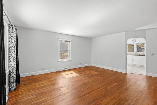 52 Clear Pond Rd, Lakeville, MA 02347