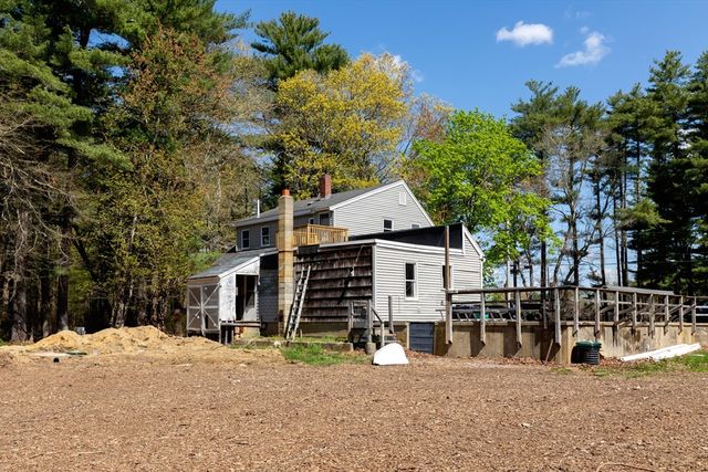 52 Clear Pond Rd, Lakeville, MA 02347
